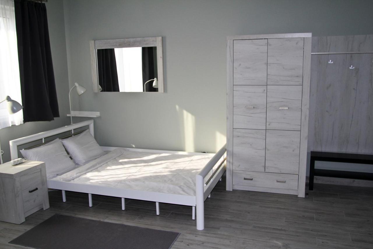 Motel Lunar Освенцим Экстерьер фото